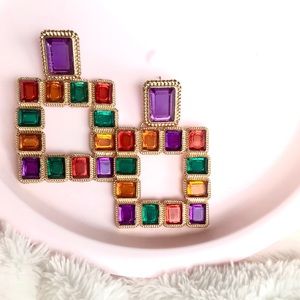 NEW Colourful Vintage Earrings with Golden Metal